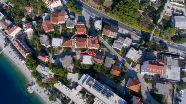 Apartmani Niko Podgora Eksteriør billede