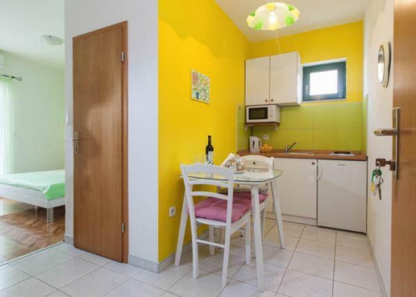 Apartmani Niko Podgora Eksteriør billede