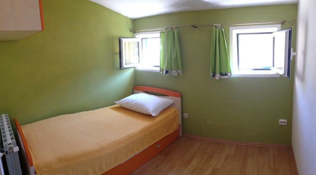 Apartmani Niko Podgora Eksteriør billede